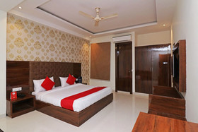 Grd Suites By OYO Rooms