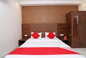 Grd Suites By OYO Rooms