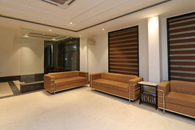 Grd Suites By OYO Rooms