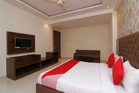 Grd Suites By OYO Rooms