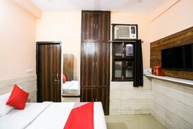 Guru Ji Guest House by OYO Rooms