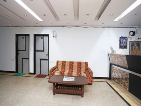 Hotel3BS Houses Dx by OYO Rooms