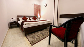 Hotel Aiwan E Shahi