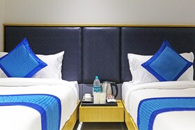 Hotel Applewood Delhi Airport
