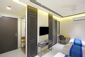 Hotel Applewood Delhi Airport