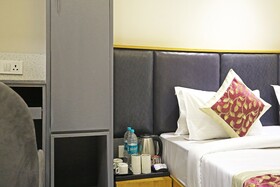 Hotel Applewood Delhi Airport