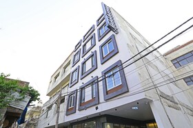 Hotel Applewood Delhi Airport