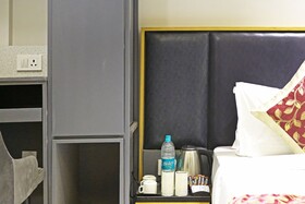 Hotel Applewood Delhi Airport