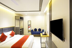 Hotel Applewood Delhi Airport