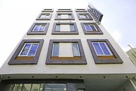 Hotel Applewood Delhi Airport