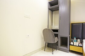Hotel Applewood Delhi Airport