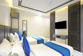 Hotel Applewood Delhi Airport