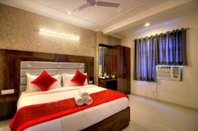 Hotel Ark Avalon- Near Delhi Airport