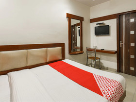 Hotel Ashirwad DX by OYO Rooms