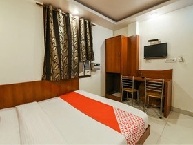 Hotel Ashirwad DX by OYO Rooms