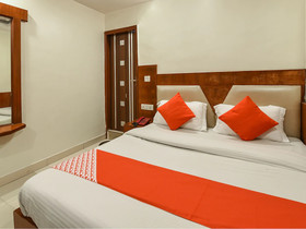 Hotel Ashirwad DX by OYO Rooms