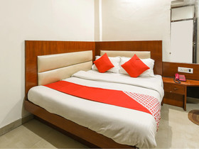 Hotel Ashirwad DX by OYO Rooms