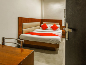 Hotel Ashirwad DX by OYO Rooms