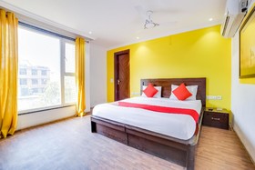 Hotel Carol Garden by OYO Rooms