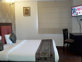 Hotel Connaught Mews by Stallen Hospitality