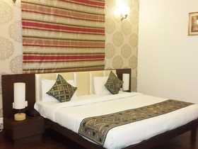 Hotel Connaught Mews by Stallen Hospitality