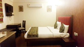 Hotel Connaught Mews by Stallen Hospitality