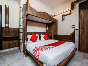 Hotel Cottage Crown Plaza By OYO Rooms
