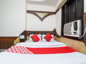 Hotel Cottage Crown Plaza By OYO Rooms