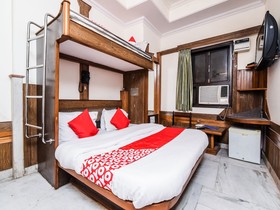 Hotel Cottage Crown Plaza By OYO Rooms