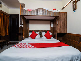 Hotel Cottage Crown Plaza By OYO Rooms