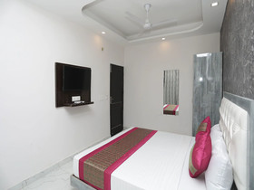 Hotel Diplomat Regency by OYO Rooms