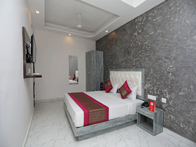 Hotel Diplomat Regency by OYO Rooms