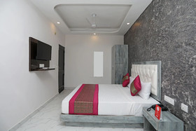 Hotel Diplomat Regency by OYO Rooms