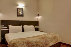 Hotel Golden Leaf by Oyo Rooms