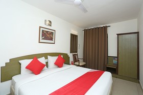 Hotel Green Castle by OYO Rooms