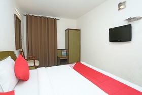 Hotel Green Castle by OYO Rooms