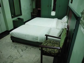 Hotel Green Palace By ADB Rooms