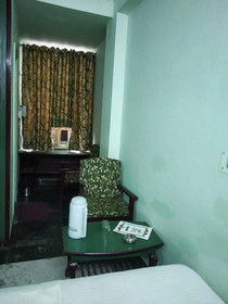 Hotel Green Palace By ADB Rooms
