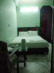 Hotel Green Palace By ADB Rooms