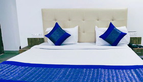 Hotel LA Pearl Inn
