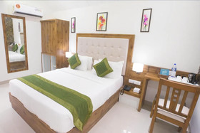 Hotel LA Pearl Inn