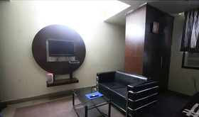 Hotel Metro Plaza by ADB Rooms
