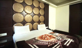 Hotel Metro Plaza by ADB Rooms