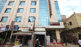 Hotel Metro Plaza by ADB Rooms