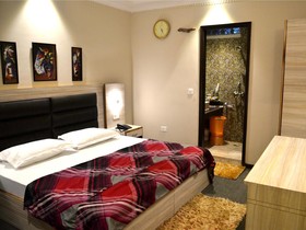 Hotel Metro Tower