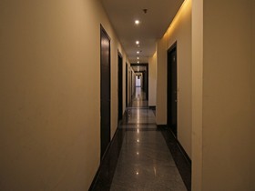 Hotel Mint Park Blue by OYO