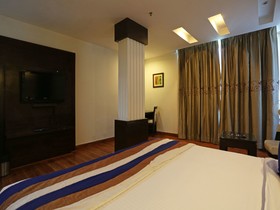 Hotel Mint Park Blue by OYO