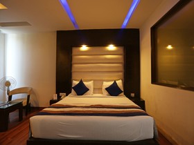 Hotel Mint Park Blue by OYO