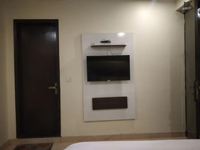Hotel Olive International by ADB Rooms