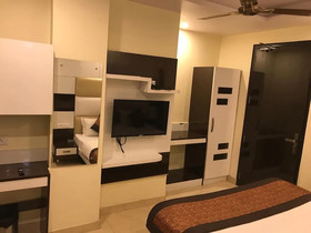 Hotel Olive International by ADB Rooms